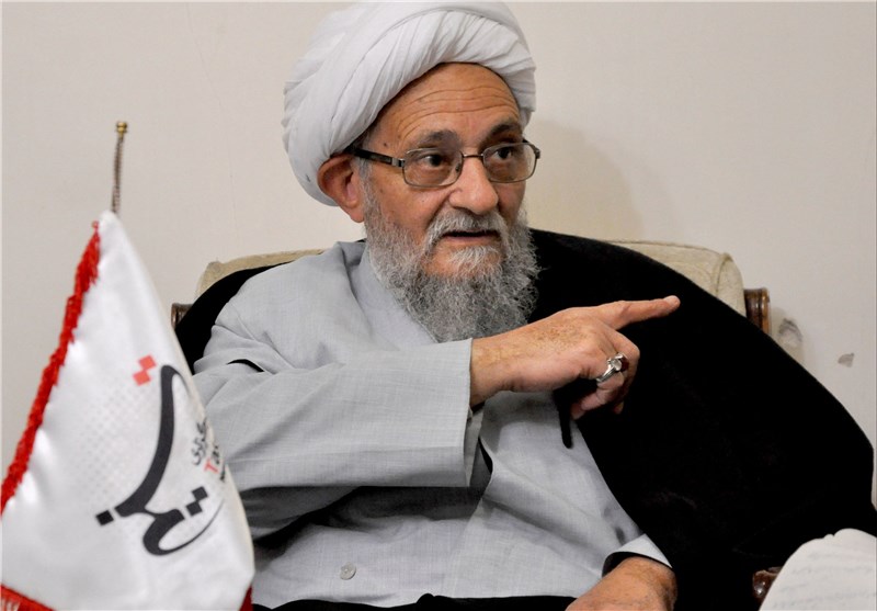 واکنش عضو خبرگان رهبری به اصرار برخی افراد برای ورود به بارگاه رضوی / این اقدام جاهلانه است