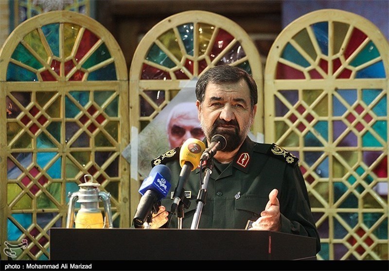 محسن رضایی: سردار سلیمانی اشرار شرق کشور را کشاورز کرد