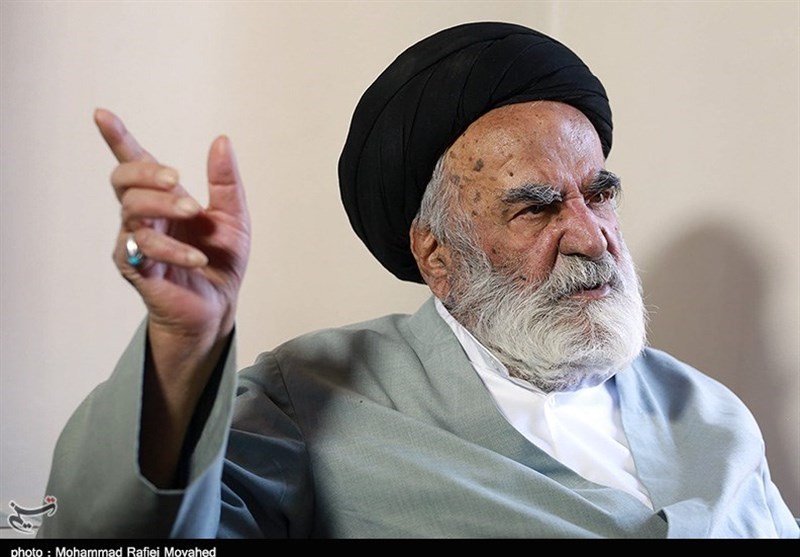 بازنشر| گفتگوی تسنیم با مرحوم سید جعفر کریمی: صلاحیت علمی آیتالله خامنهای "اَقدم" از همه علما و مراجع است/ کلمهای از امام علیه شهید نواب نشنیدم بازنشر| گفتگوی تسنیم با مرحوم سید جعفر کریمی: صلاحیت علمی آیتالله خامنهای "اَقدم" از همه علما و مراجع است/ کلمهای از امام علیه شهید نواب نشنیدم