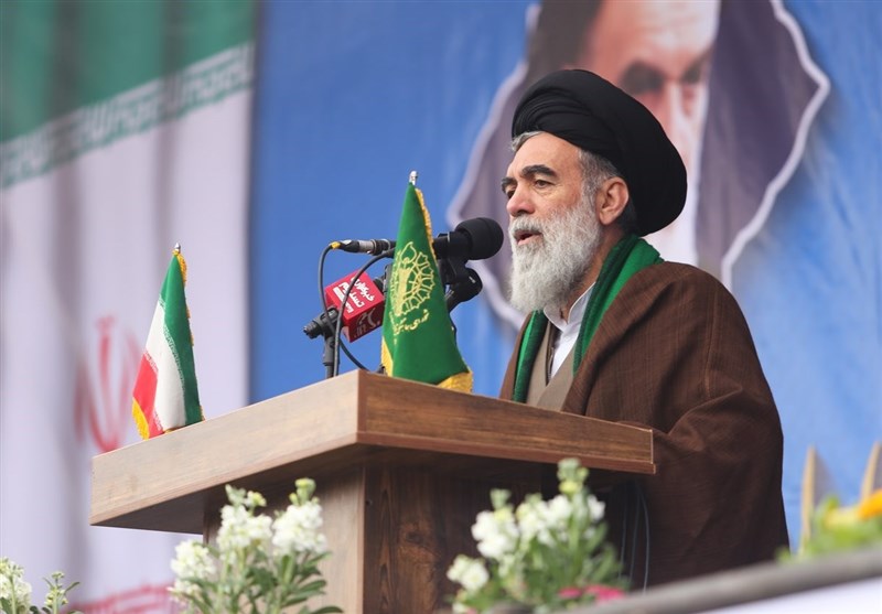 عضو مجلس خبرگان رهبری: بسته شدن درب‌های حرم رضوی علت فقهی و پزشکی دارد/ برخی تحت تاثیر القائات دشمن قرار دارند
