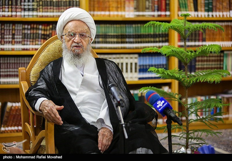 آیت‌الله مکارم شیرازی: مردم از سفرهای غیرضروری پرهیز کنند