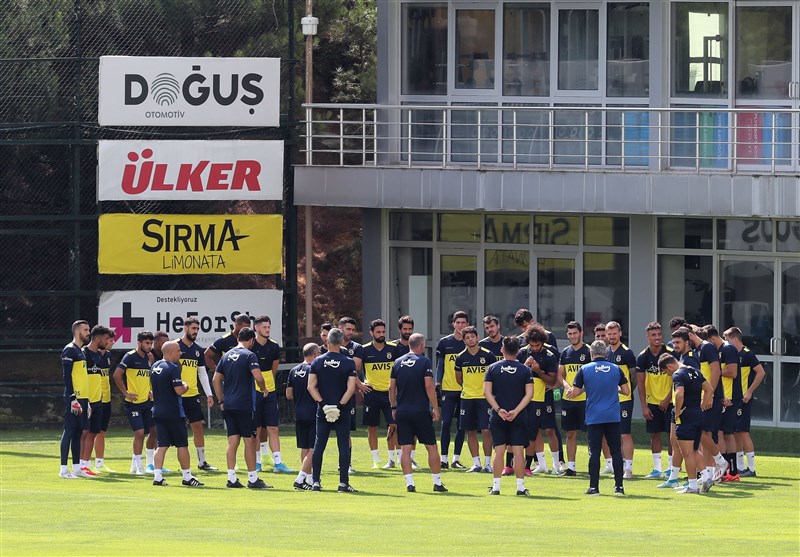 ابتلای پزشک فنرباغچه و همبازی صیادمنش به ویروس کرونا