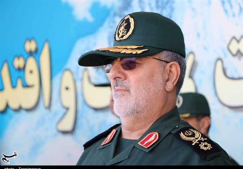 سردار پاکپور: نیروی زمینی سپاه برای مقابله با کرونا تمام تجهیزات خود را به میدان آورد