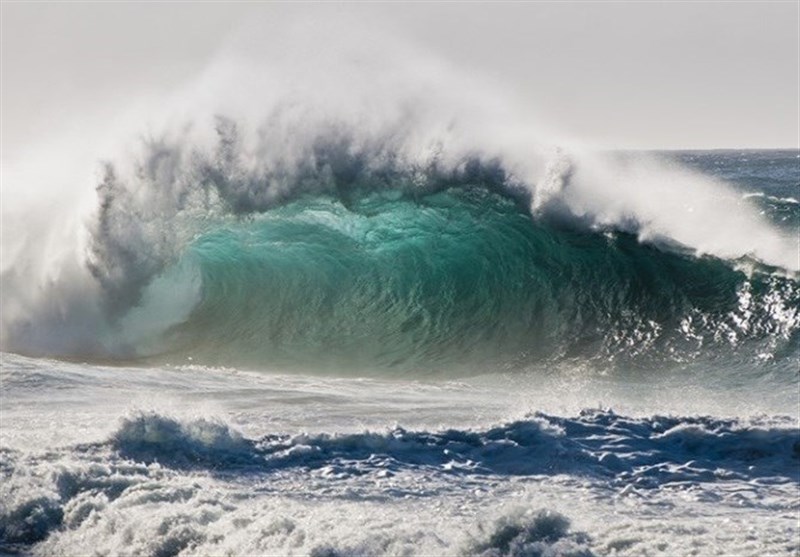 هشدار امواج 2.5 متری در دریای خزر و خلیج‌فارس