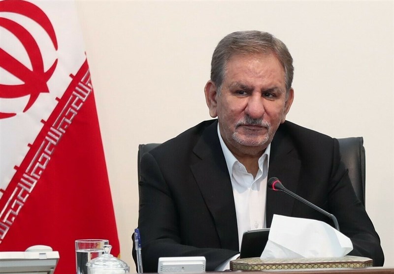گفت‌وگوی ‌معاون اول رئیس‌جمهور با مدیران ‌قم‌ / قدردانی از راهنمایی‌ها‌ی ‌مراجع عظام‌ / از فردا وارد یک دوره سختگیری جدید خواهیم شد