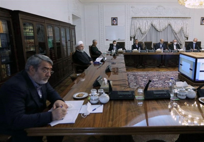 روحانی: ملت ایران ایثار و فداکاری پزشکان و پرستاران را فراموش نخواهد کرد