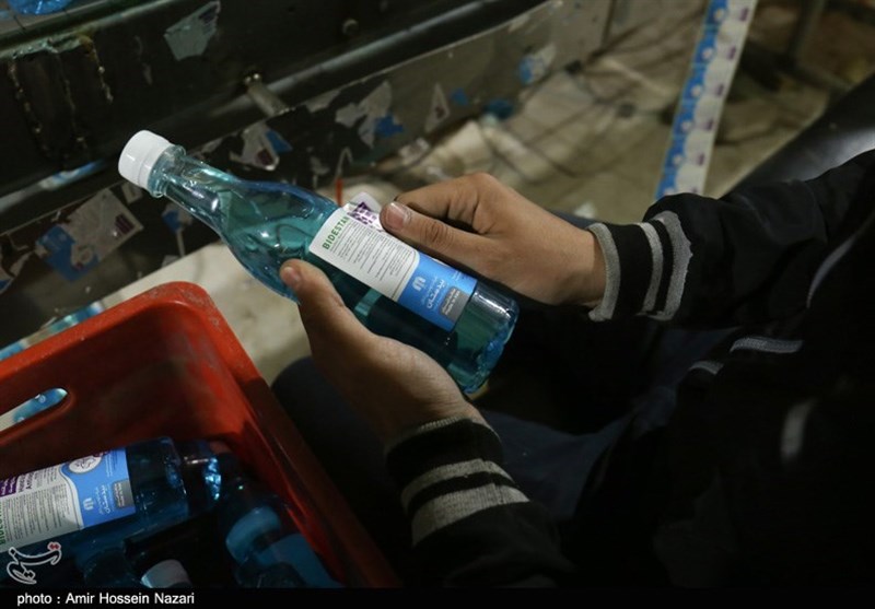مصرف الکل در برخی استانها بیشتر از "ویروس کرونا" قربانی گرفت! مصرف الکل در برخی استانها بیشتر از "ویروس کرونا" قربانی گرفت!