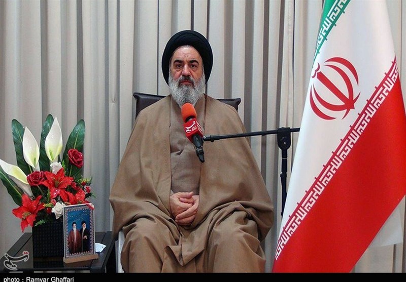 نماینده ولیفقیه در کردستان: "رعایت توصیههای بهداشتی و در خانه ماندن" راه عبور از بحران کرونا است + فیلم نماینده ولیفقیه در کردستان: "رعایت توصیههای بهداشتی و در خانه ماندن" راه عبور از بحران کرونا است + فیلم