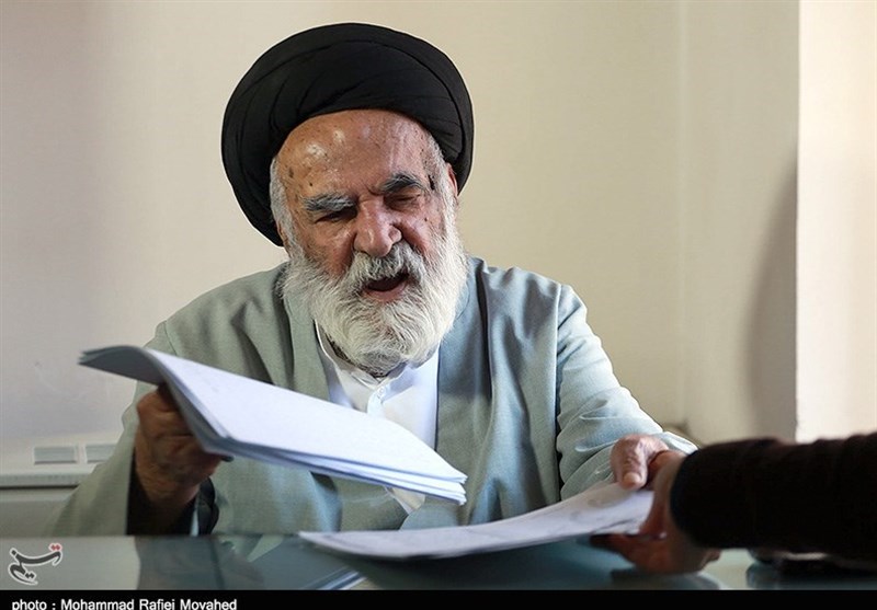 پیام تسلیت علما و فضلای قم به مناسبت درگذشت آیت الله سید جعفر کریمی پیام تسلیت علما و فضلای قم به مناسبت درگذشت آیت الله سید جعفر کریمی