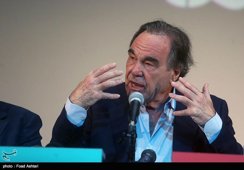 اعتراض استون به حماقت اخلاقی ترامپ/ آمریکا کرونا را سلاحی علیه ایران کرده است اعتراض استون به حماقت اخلاقی ترامپ/ آمریکا کرونا را سلاحی علیه ایران کرده است