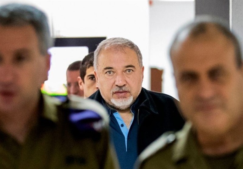 اذعان لیبرمن به مبتلا شدن ده‌ها هزار صهیونیست به کرونا و پنهانکاری دولت نتانیاهو