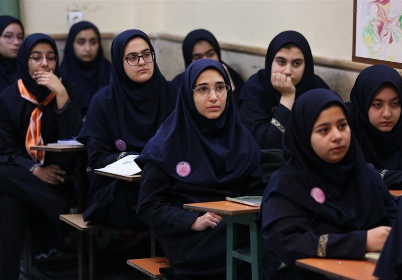 جدول زمانی آموزش تلویزیونی روز جمعه 15 فروردین