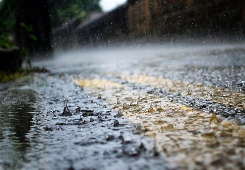 بارش باران در جاده‌های 5 استان