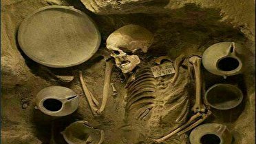 کشف قبرستان چندصد ساله در ساوجبلاغ / اسکلت کشف شده، باستانی نیست