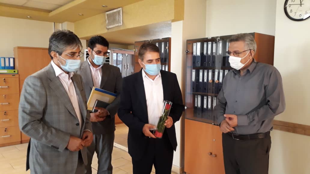 مدیرکل اجتماعی استانداری با حضور در اداره کل تامین اجتماعی