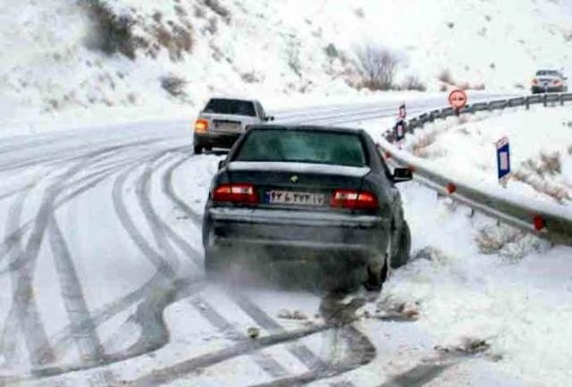هشدار هواشناسی در خصوص بهمن و ریزش سنگ، لغزندگی سطح جاده ها