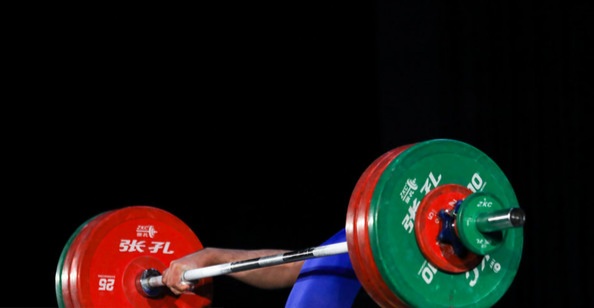 اعزام پرابهام و عجیب ۲ وزنه‌بردار به مسابقات جوانان جهان