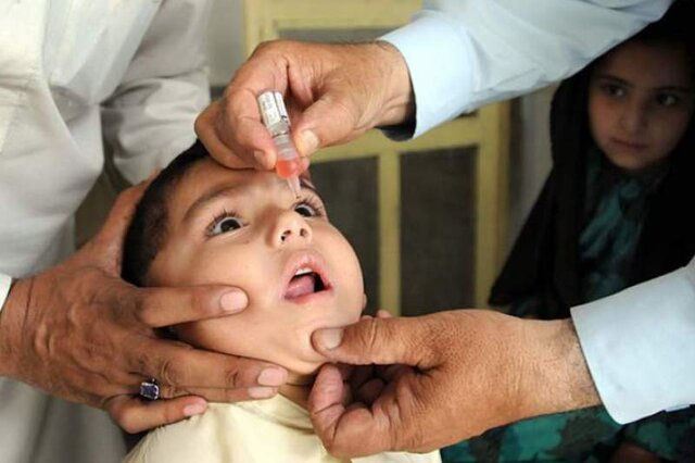 موسسه تحقیقات واکسن و سرم سازی رازی سالانه ۲۰ میلیون دز واکسن فلج اطفال در موسسه تولید و تحویل وزارت بهداشت می‌شود.