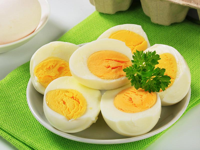 اهمیت مصرف روزانه تخم مرغ در پیشگیری از یک بیماری رایج