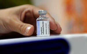 آیا تزریق واکسن آنفلوآنزا خطر بروز سکته مغزی را کاهش می‌دهد؟