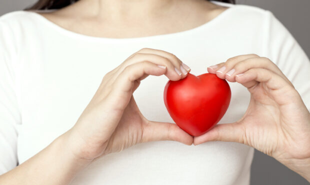 این علامت، نشانه جدی ابتلا به مشکلات قلبی است این علامت، نشانه جدی ابتلا به مشکلات قلبی است