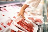 مجوز فعالیت برای ۲ مرکز تولید گوشت و مرغ در البرز صادر شد