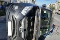 واژگونی خودروی جک بر روی پژو ۲۰۶ حادثه آفرید
