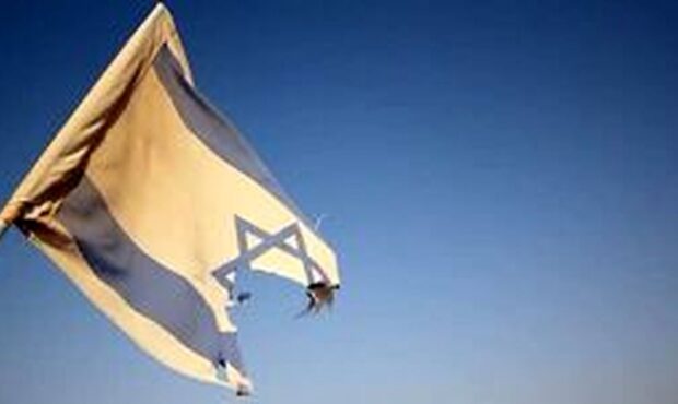 دستگیری دختری که پرچم اسرائیل را در تهران نصب کرد