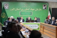 توسعه کشت‌های گلخانه‌ای، اصلاح و احیا باغ‌ها، و افزایش تولیدات کشاورزی یک ضرورت است