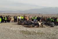 جمع آوری یک تن زباله با کمک دوستداران محیط زیست