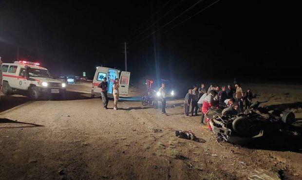 واژگونی خودرو در جاده اشتهارد یکمصدوم بر جای گذاشت واژگونی خودرو در جاده اشتهارد یکمصدوم بر جای گذاشت