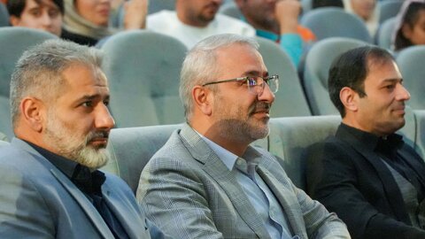 تجلیل از ۳۵۰ سبزبان و پاکبان نمونه در جشن بزرگ کار و کارگر تجلیل از ۳۵۰ سبزبان و پاکبان نمونه در جشن بزرگ کار و کارگر