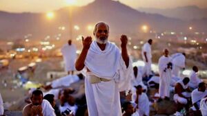 زائران در ظهر عرفه از چادر خارج نشوند و آب بنوشند