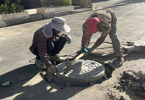 اجرای عملیات همسطح سازی دریچه های سطح شهر کرج اجرای عملیات همسطح سازی دریچه های سطح شهر کرج